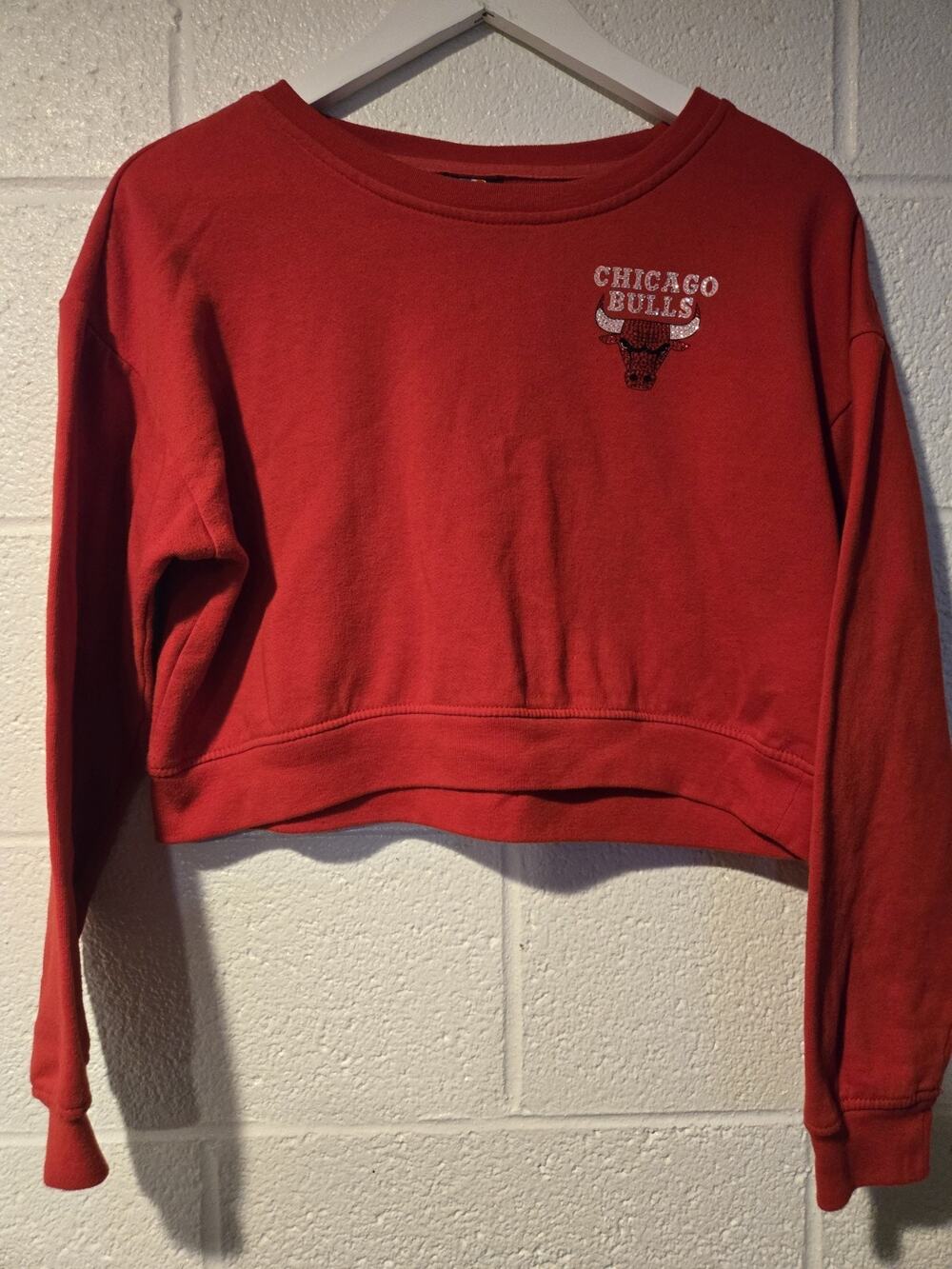 Womens NBA Crop Sweatshirt Red Chicago Bulls Size M